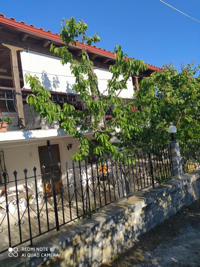 "2Steps From The Beach" Nea Iraklia Exterior photo