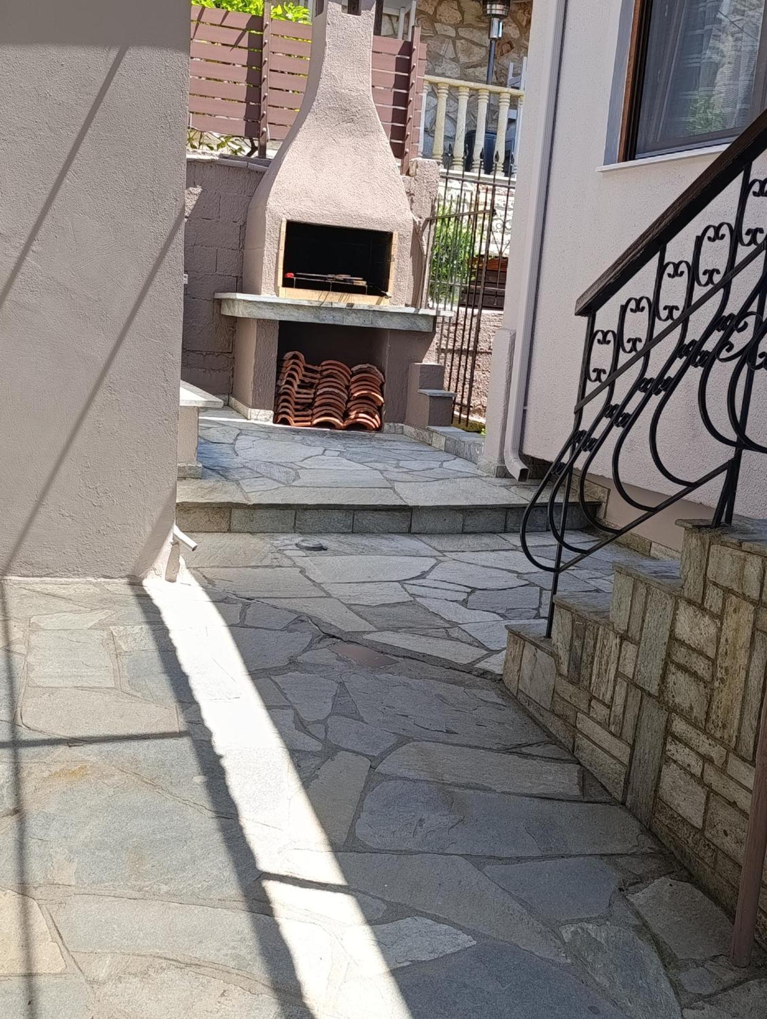 "2Steps From The Beach" Nea Iraklia Exterior photo